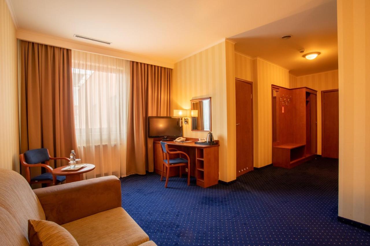 Business Hotel Vega 브로츠와프 외부 사진