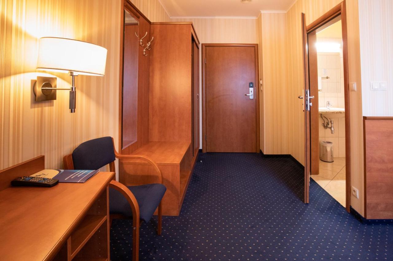 Business Hotel Vega 브로츠와프 외부 사진