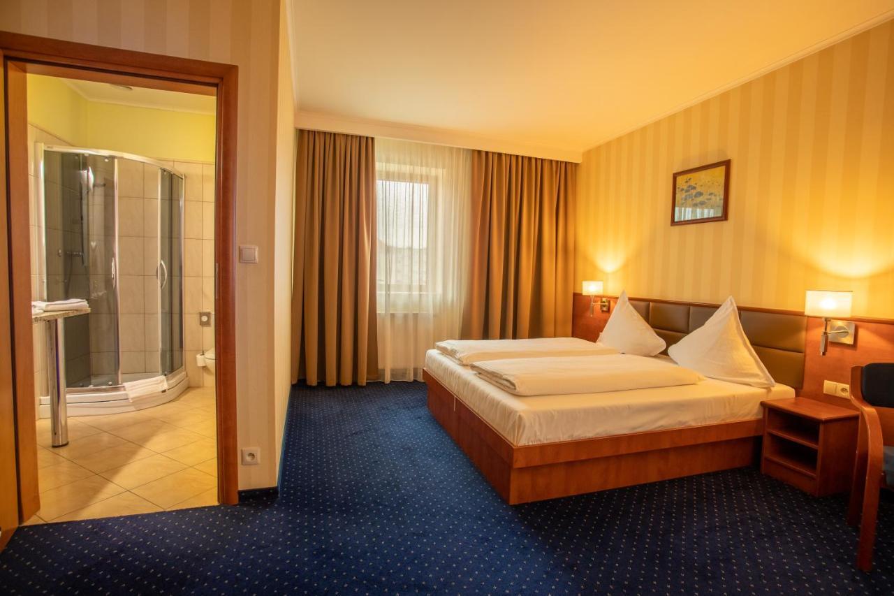 Business Hotel Vega 브로츠와프 외부 사진