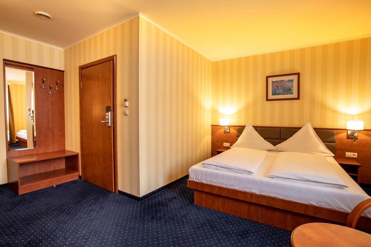 Business Hotel Vega 브로츠와프 외부 사진