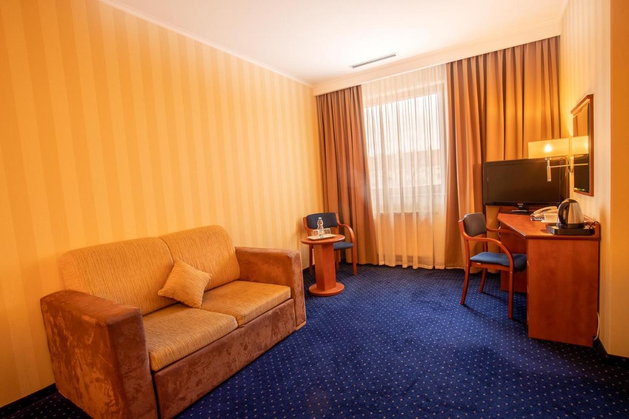 Business Hotel Vega 브로츠와프 외부 사진