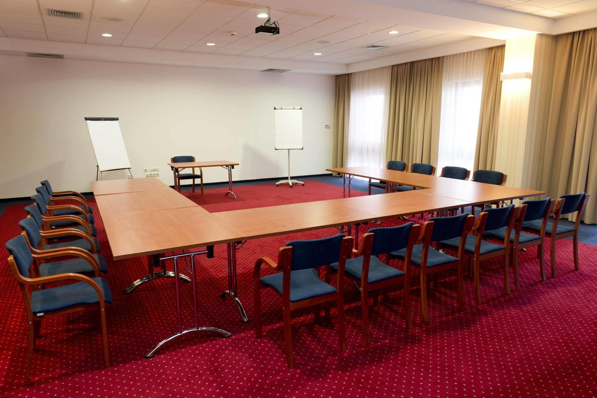 Business Hotel Vega 브로츠와프 외부 사진