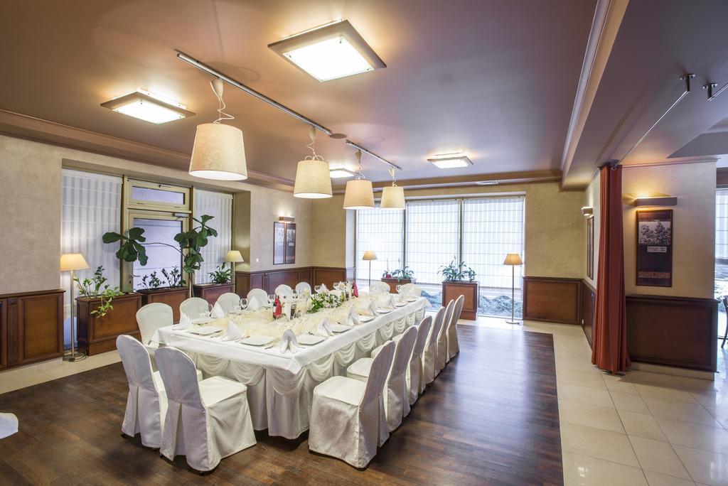 Business Hotel Vega 브로츠와프 외부 사진